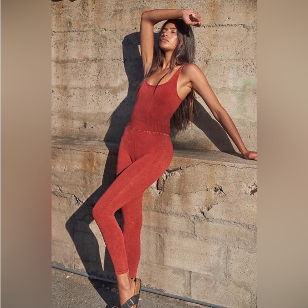 SOLD‼️SOLD‼️MOVEMENT GOOD KARMA ONESIE LEGGING PANTS SZ. M/L NW0T - Picture 1 of 11